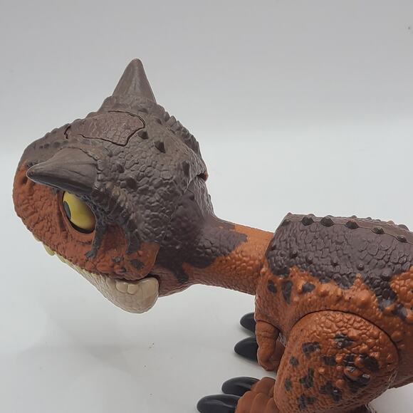 Jurassic World Wild Chompin Carnotaurus Toro Dinosaur Action Figure Cretaceous - Picture 6 of 11